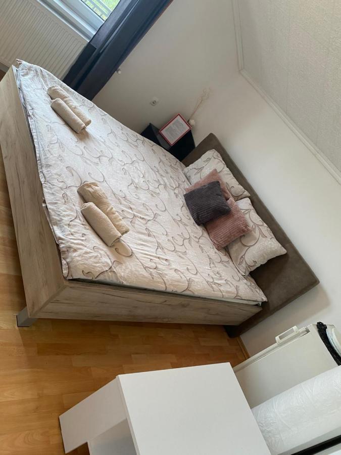 Apartmani Petra Нови-Сад Экстерьер фото